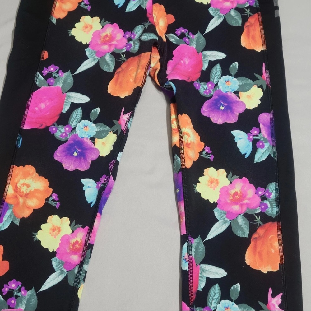 PINK Victoria's Secret Colorful Floral women’s Tropical Yoga  Pockets Leggings - Picture 2 of 7